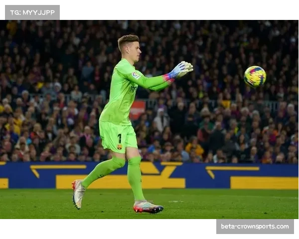 一位西甲主裁判谈赛季中段执法VAR协作与压力管理